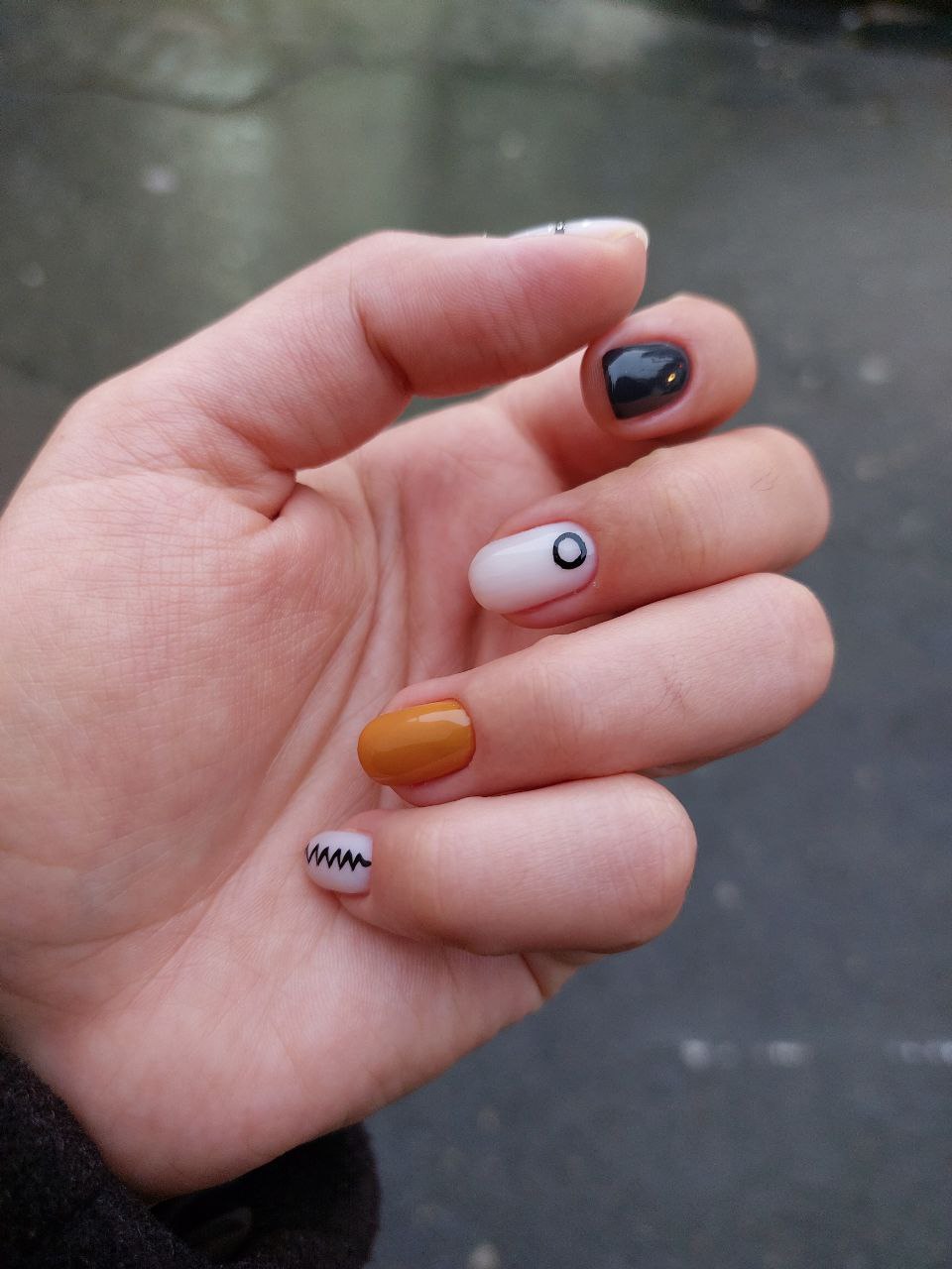 Пензенцев предупредили о риске заражения гепатитом в салонах красоты