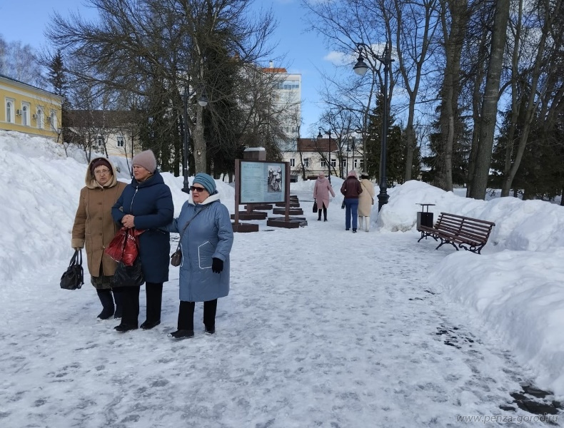В Пензе для старшего поколения провели экскурсию по историческому центру