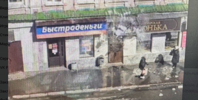 В Пензе женщину едва не покалечил упавший с крыши снег