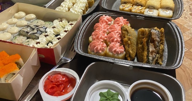 Пензенцев предупредили о повышении цены на роллы из-за неурожая нори