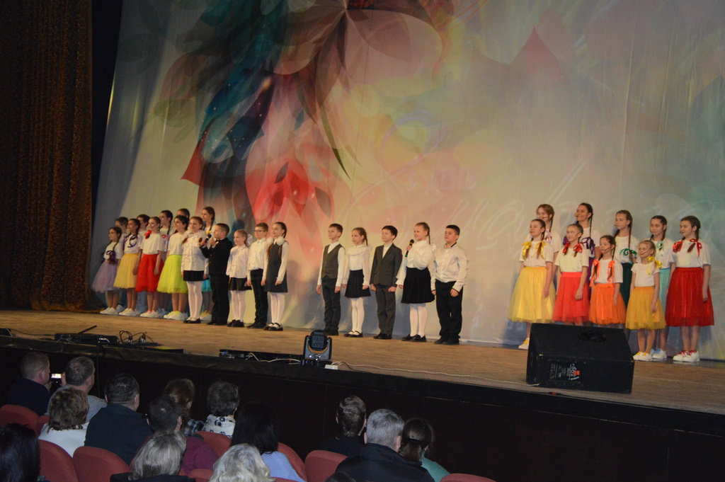 В Кузнецке многодетную мать наградили медалью