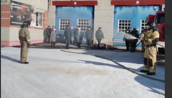 В пензенском МЧС на заслуженный отдых проводили командира отделения