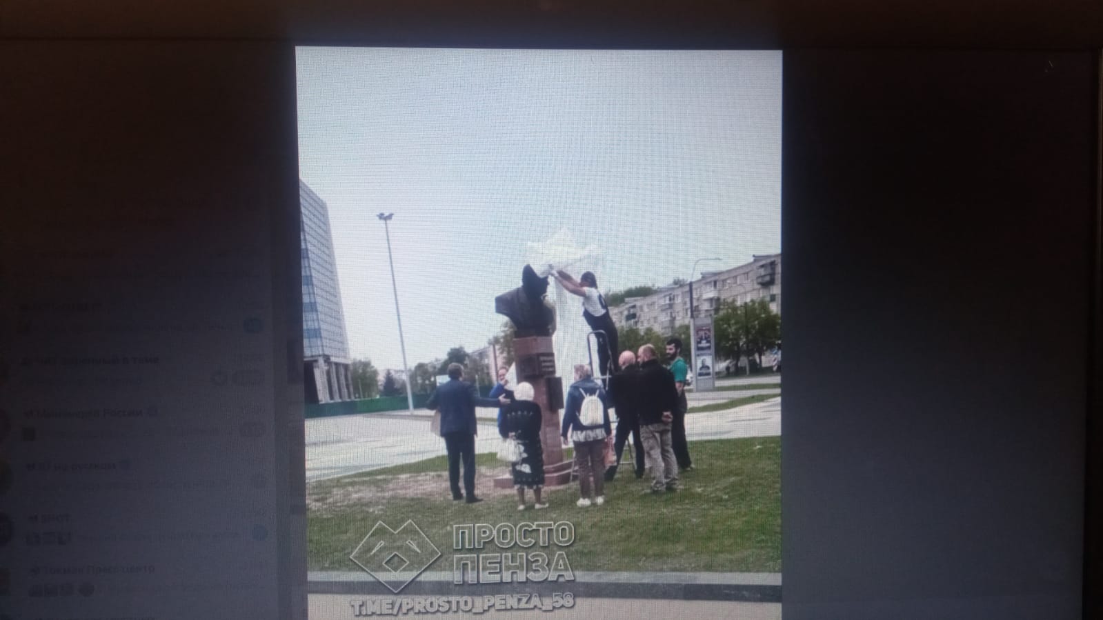 Бюст Василия Бочкарева на Юбилейной площади в Пензе ожидает открытия