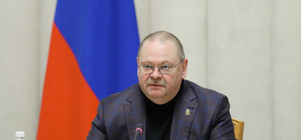 Олег Мельниченко поручил выделить райцентрам по 100 млн рублей на ремонт дорог