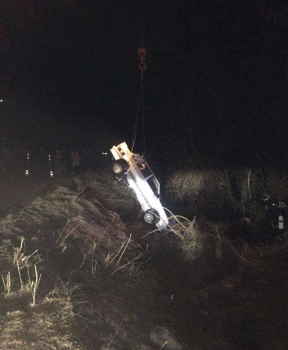 В Малосердобинском районе тела мужчины и женщины унесло течением из затонувшего автомобиля