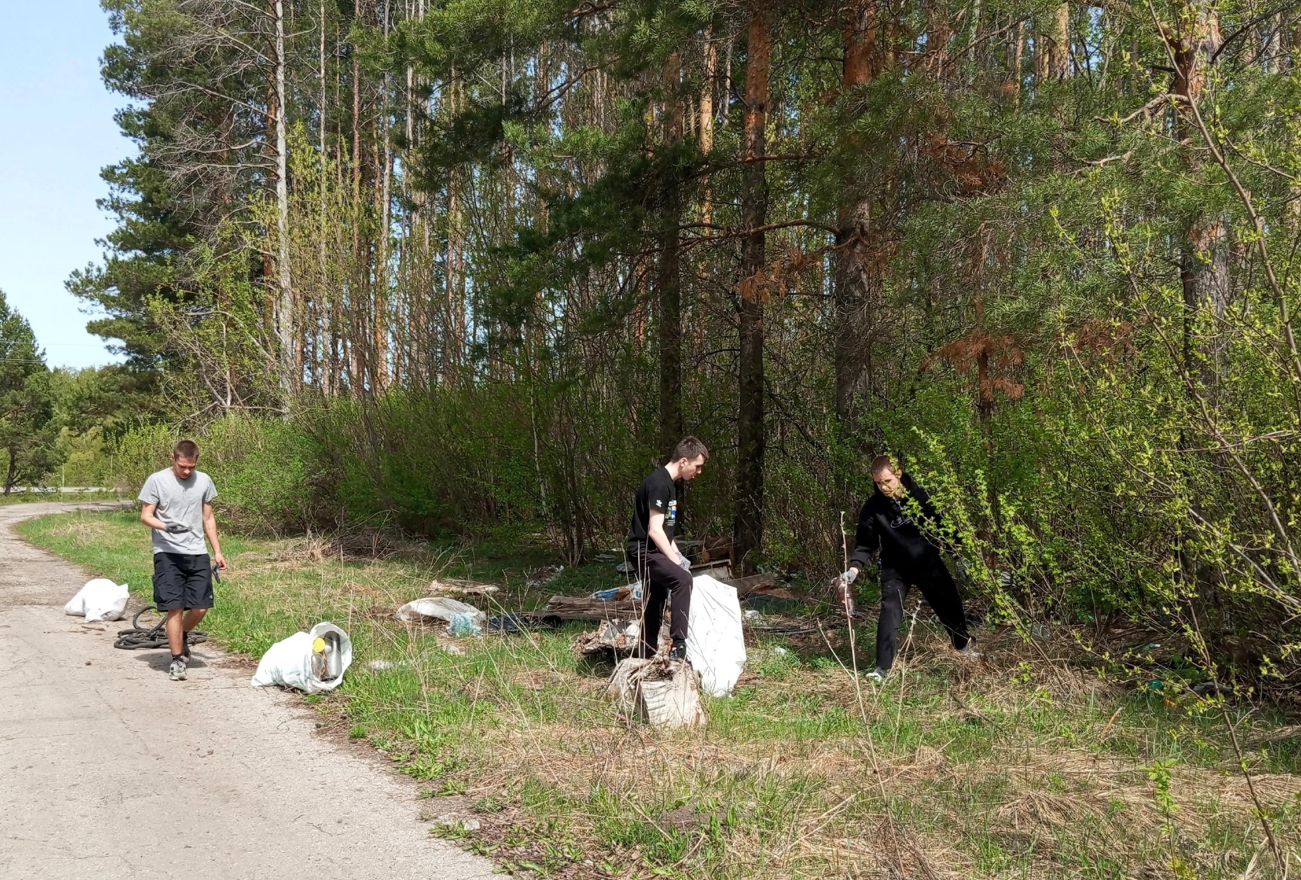 В Кузнецком районе навели порядок в местах захоронения бойцов