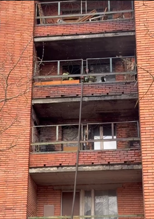 В Пензе на улице Ульяновской из горящего дома спасли 15 человек