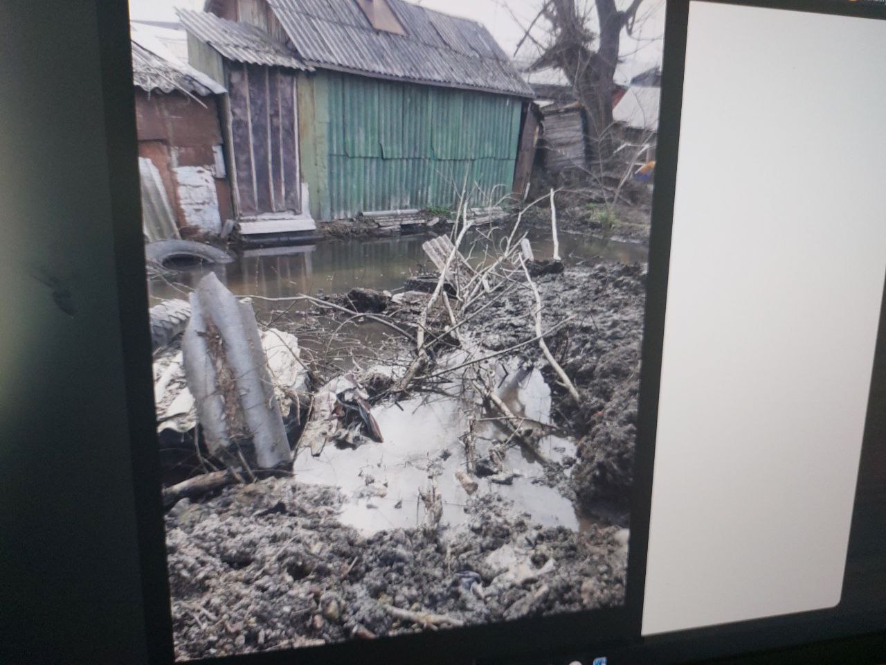 В Пензе назвали причину появления болота на улице Придорожной