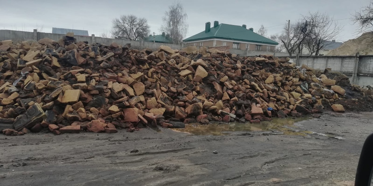 Сердобский предприниматель раздает опасные отходы под видом песка