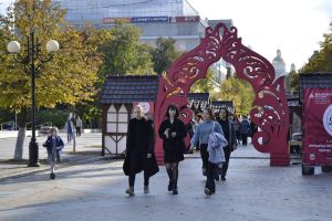 Каждый пятый житель ПФО привязывает карты родственников к своему счету