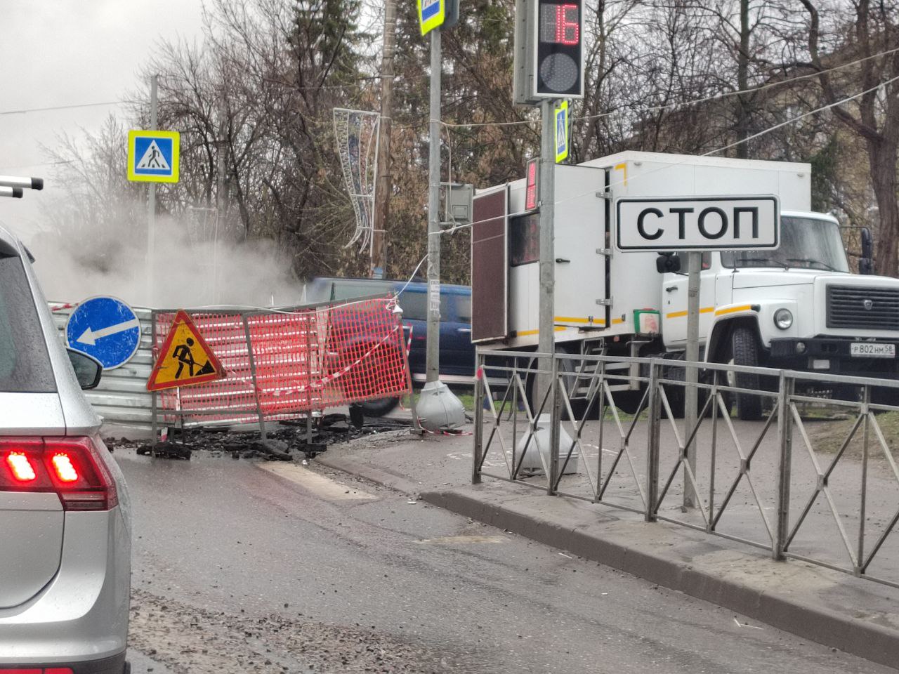 Пензенские автомобилисты опасаются провалиться под асфальт на улице Калинина