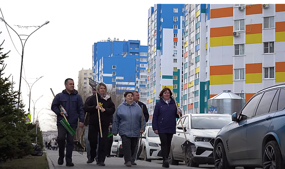 «Термодом» устроил весеннюю уборку на набережной Спутника