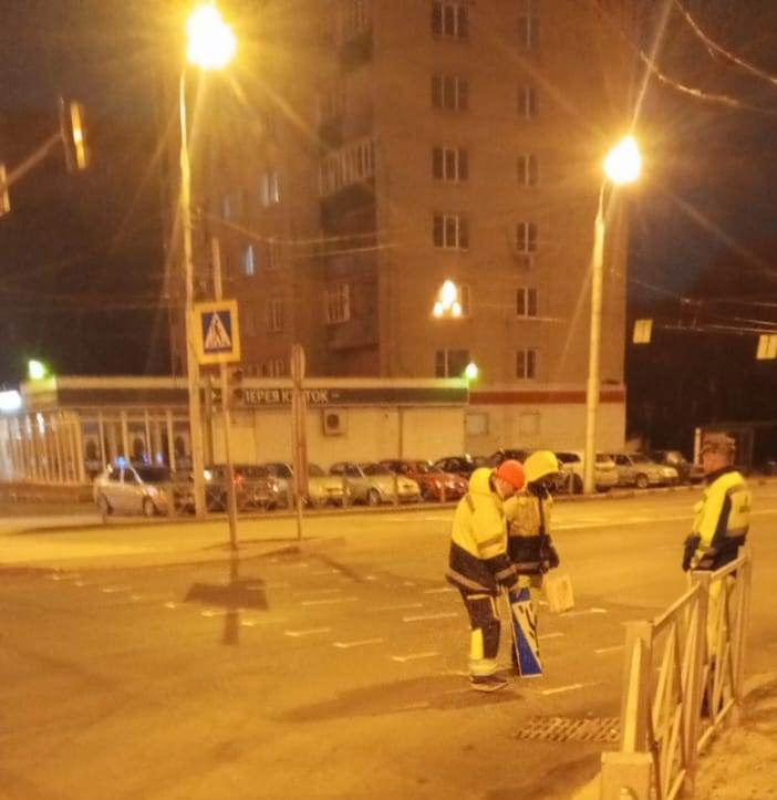 В Пензе дорожники ночами рисуют разметку