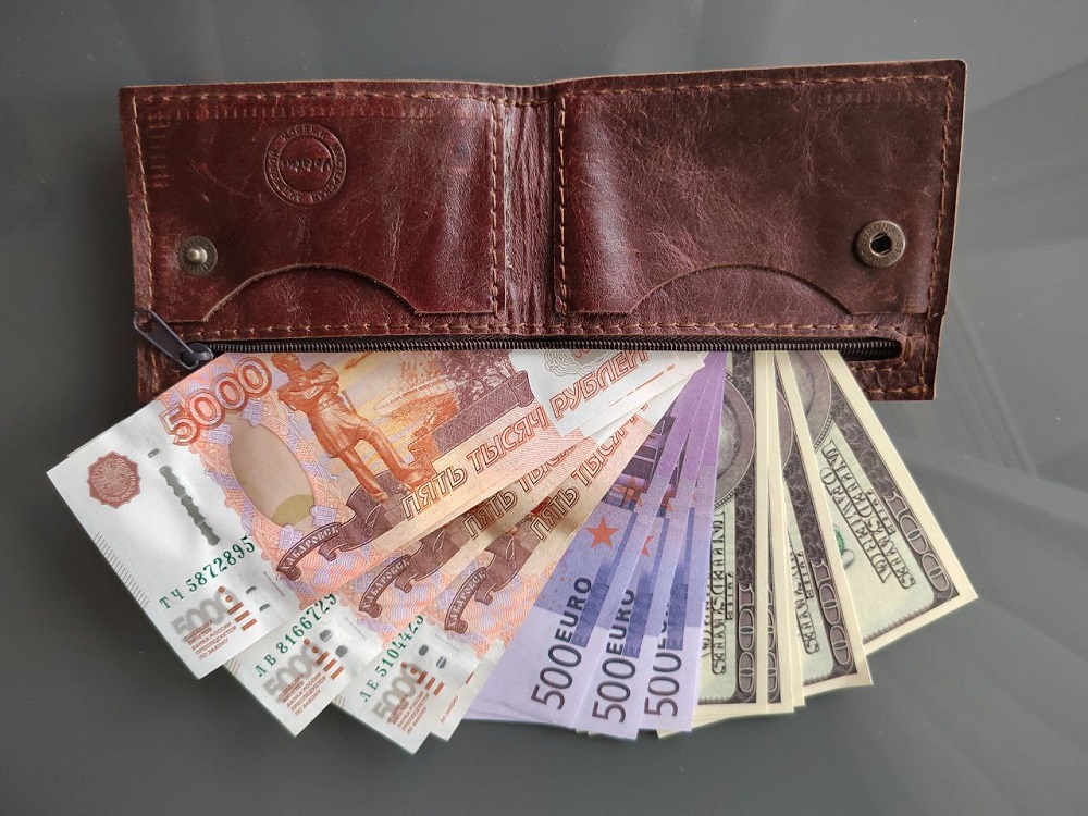 До конца года юань может занять треть валютных сбережений россиян