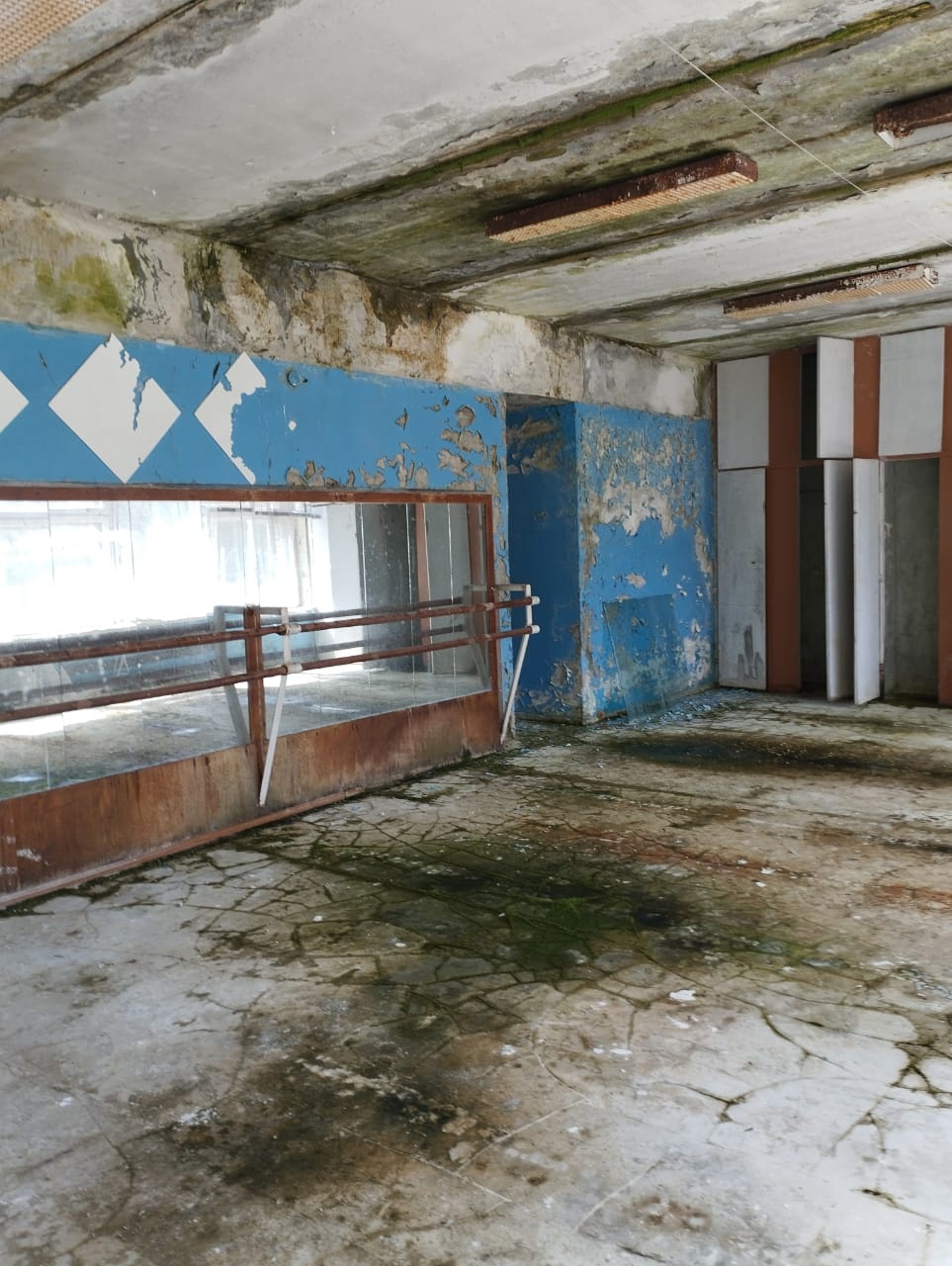 Никольчане просят привести в порядок сельский ДК