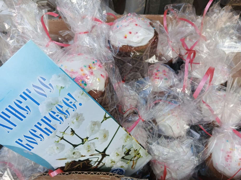 В Спасском соборе Пензы проходит освящение куличей и пасох