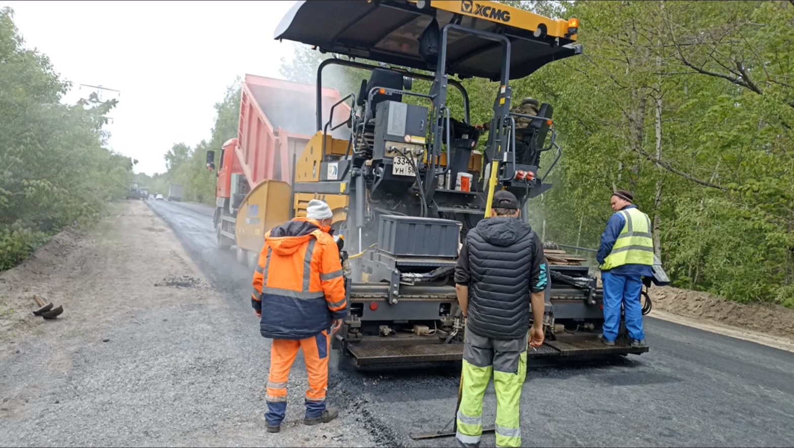 В Пензе привели в порядок дорогу и тротуар на улице Ахунской