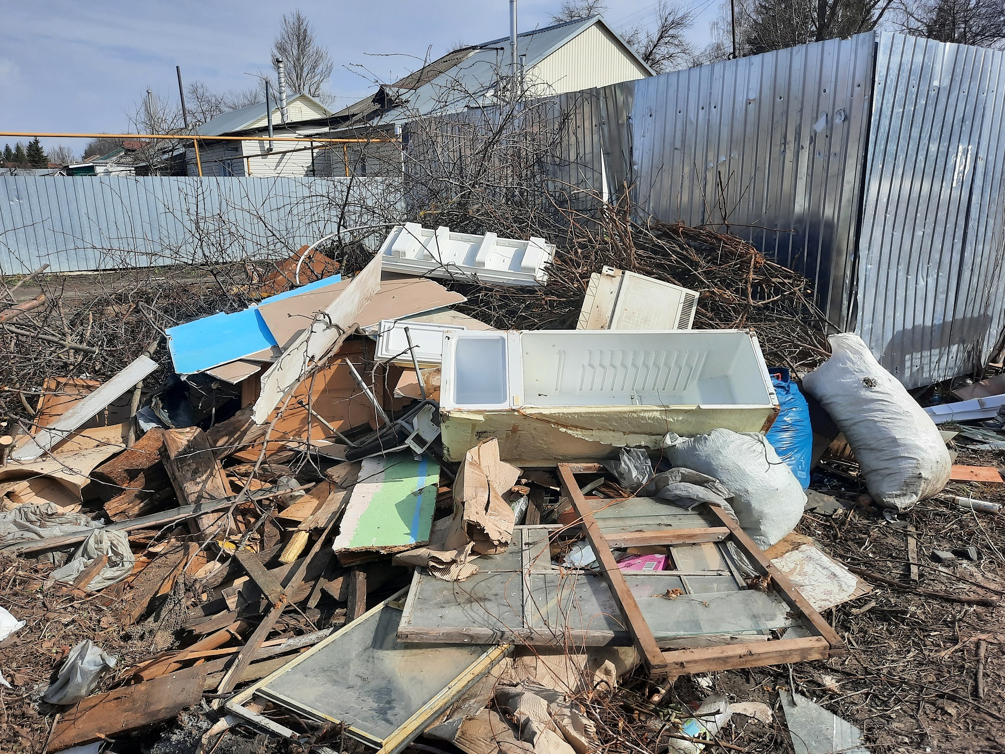 В Сердобске ликвидировали свалку, разросшуюся на площади 150 квадратов