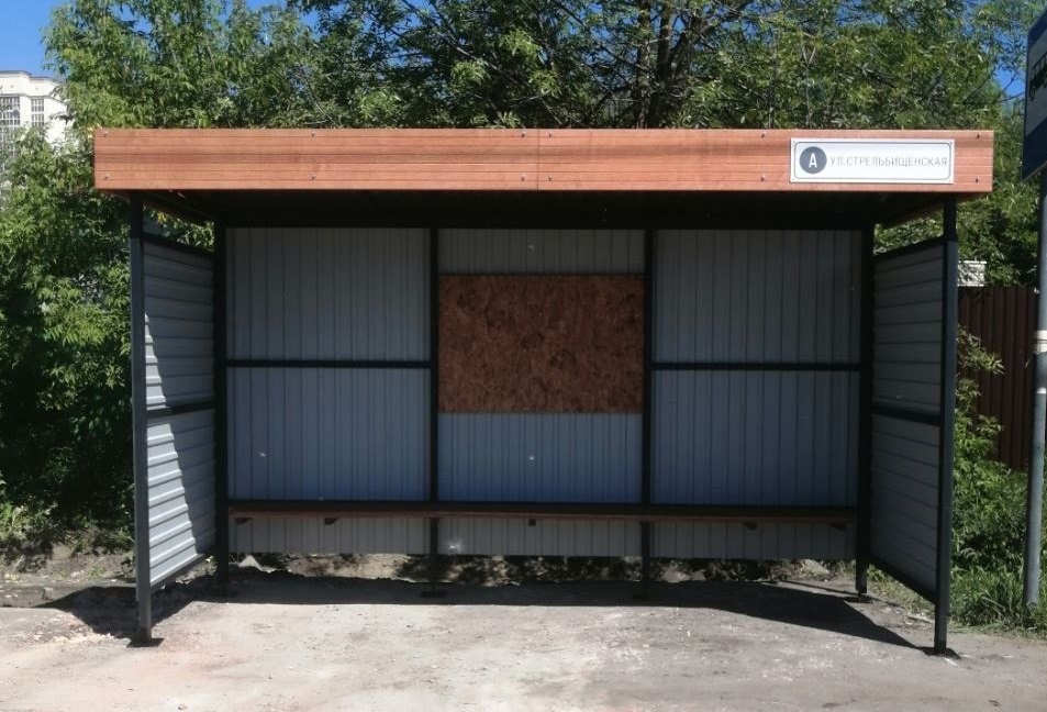 В Пензе на улице Стрельбищенская заменили остановочные павильоны