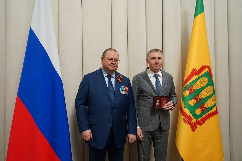 Дмитрий Лаврентьев награжден почетным знаком Губернатора в честь Дня Победы