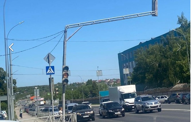 В Пензе изменили работу светофора на перекрестке Гагарина и Ударной