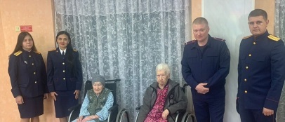 Пензенские следователи поздравили ветеранов в Сердобском доме-интернате с Днем Победы