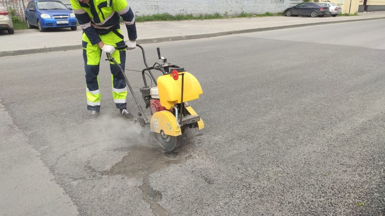 В Пензе на нескольких улицах взяли пробы свежего асфальта