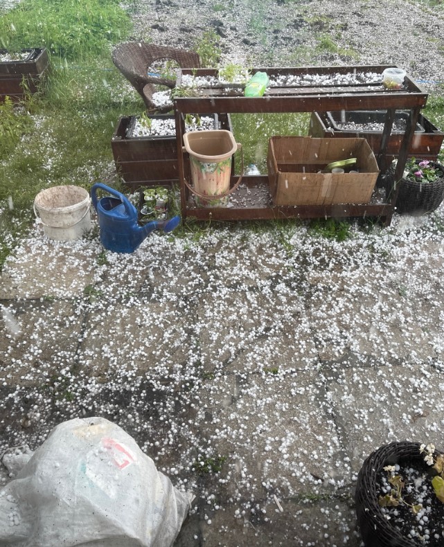 В пензенской Чемодановке выпал град размером с вишню