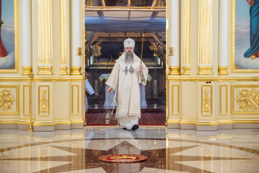Митрополит Серафим совершил Божественную литургию в Казанской церкви города Сурска