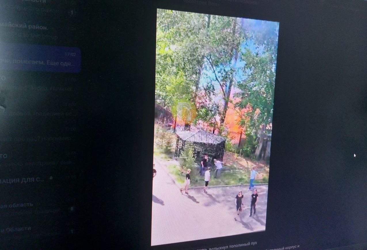 На проспекте Строителей в Пензе пожар разросся до площади 100 квадратных метров