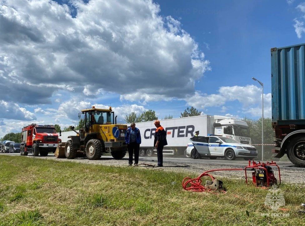 В Кузнецком районе в ДТП с фурами погиб ребенок и взрослый