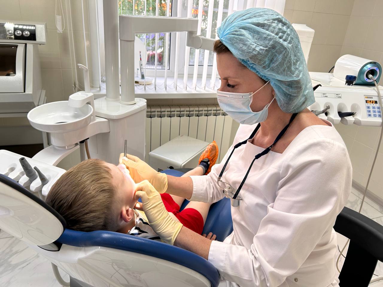 Главный стоматолог предупредила, что кариес может привести к эндокринным нарушениям