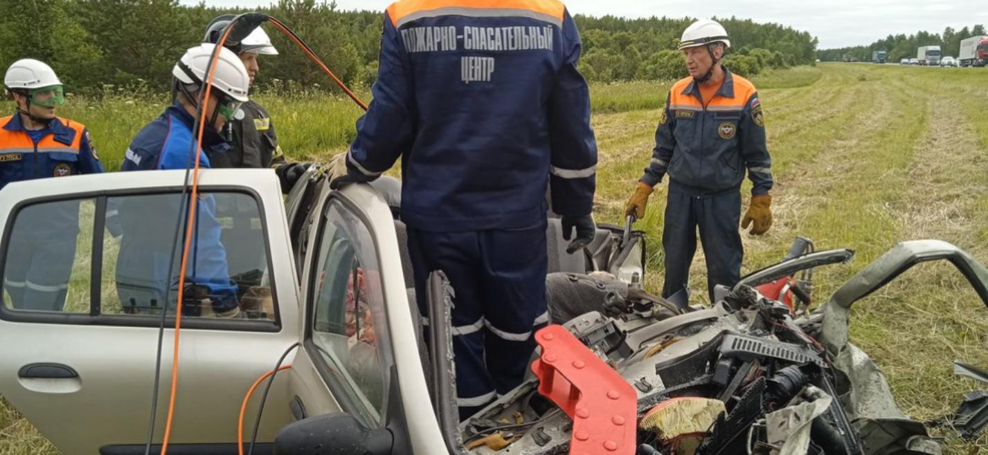 Появились новые фото с места смертельного ДТП в Бессоновском районе