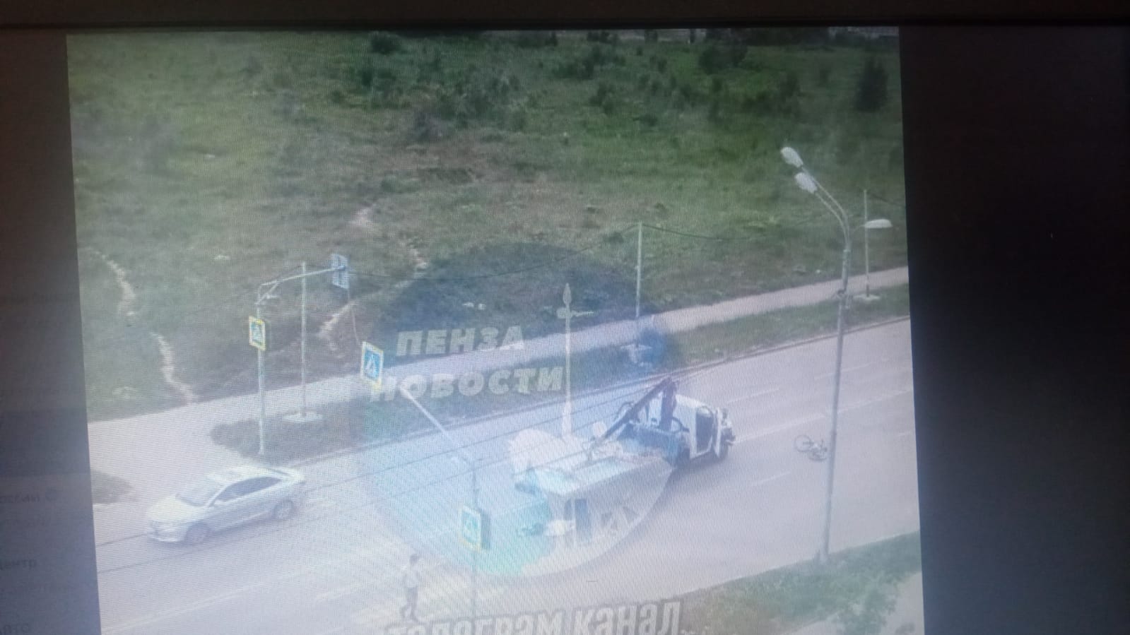 В Пензе велосипедист погиб под колесами эвакуатора