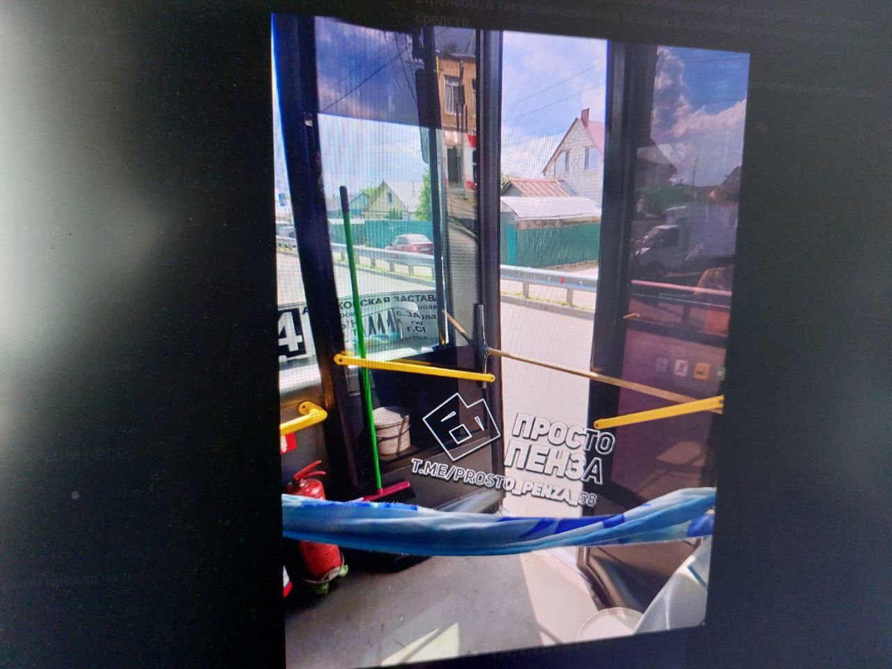 В Пензе из-за жары автобусы стали ездить с открытыми дверями