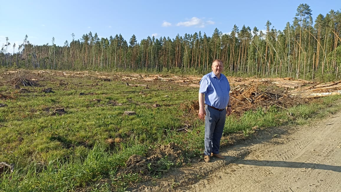 В Никольске продолжают устранять последствия урагана годичной давности