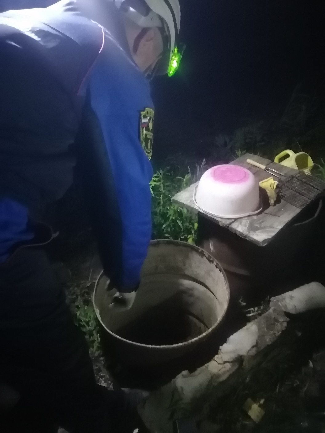 В Бессоновском районе дачница провалилась в бочку, вкопанную в землю