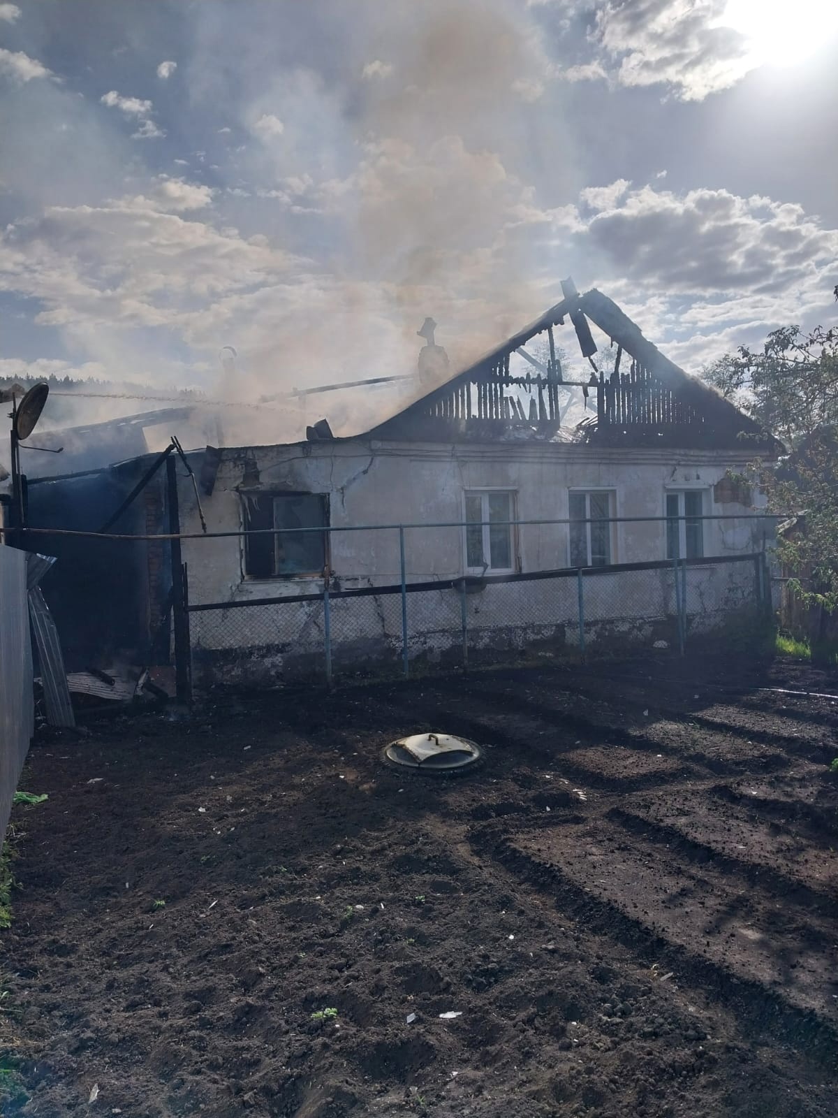 В Никольске огонь тушили в двухквартирном доме