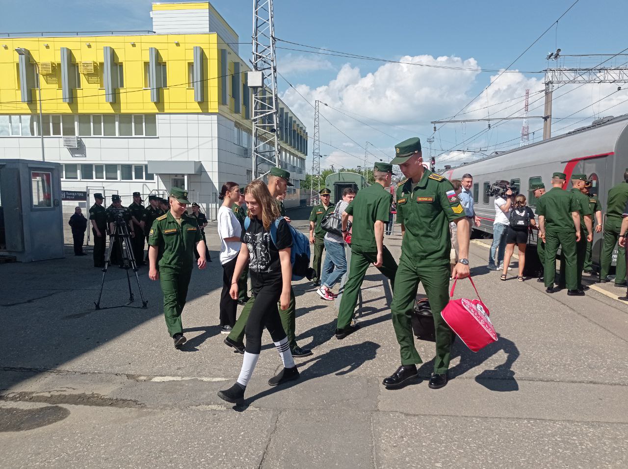 В Пензу прибыли 170 школьников из Белгородской области