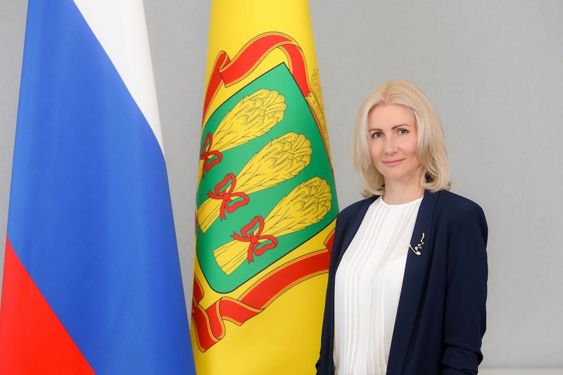 Коллектив пензенского Минспорта поздравил Евгению Бочкареву с днем рождения