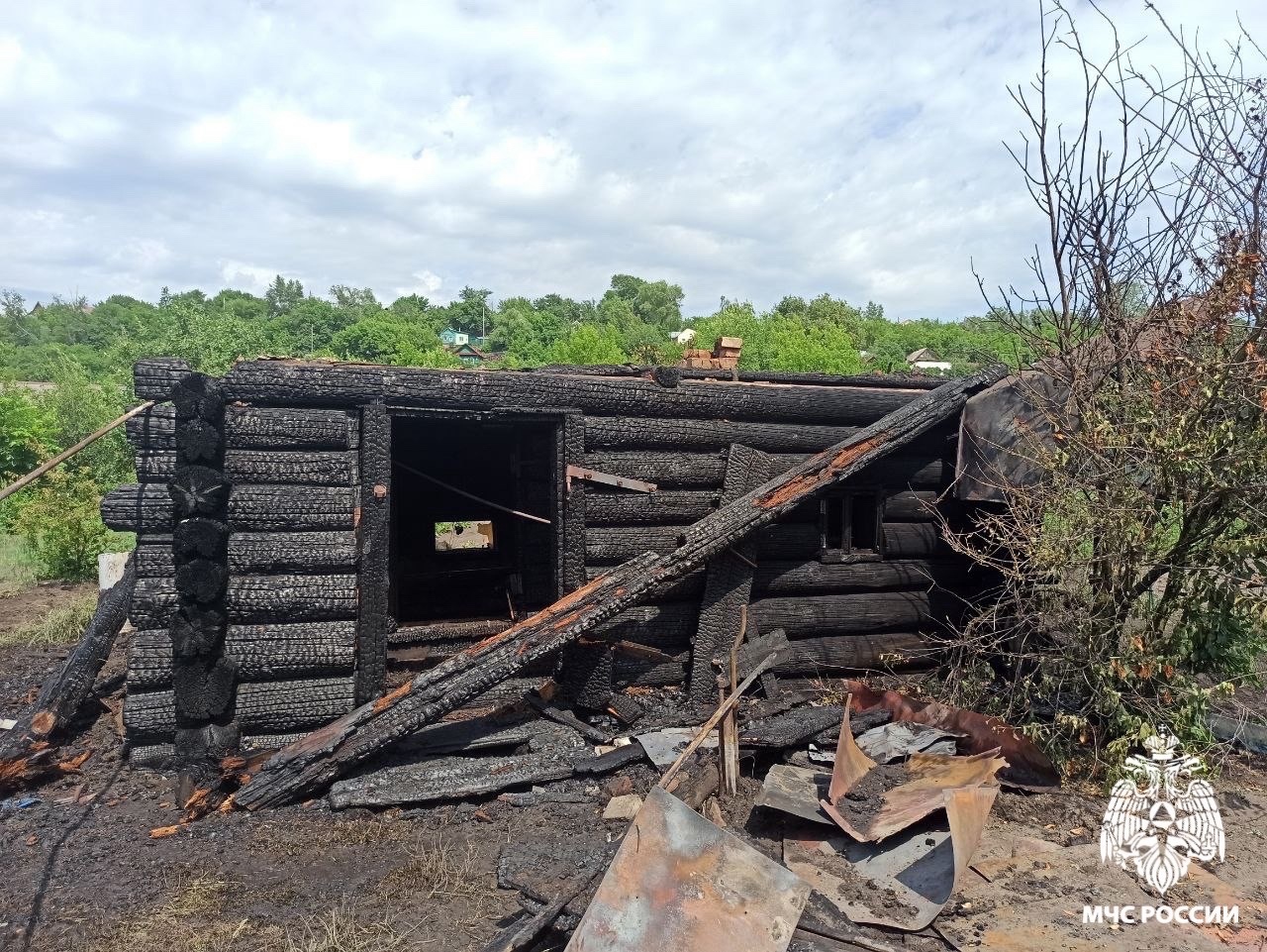 Два пожара в Кузнецке: огонь уничтожил баню и повредил нежилое помещение