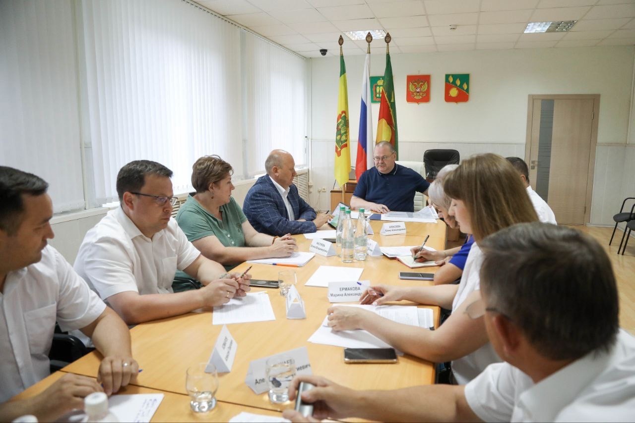 Олег Мельниченко проконтролировал ход ремонтных работ в Сердобске