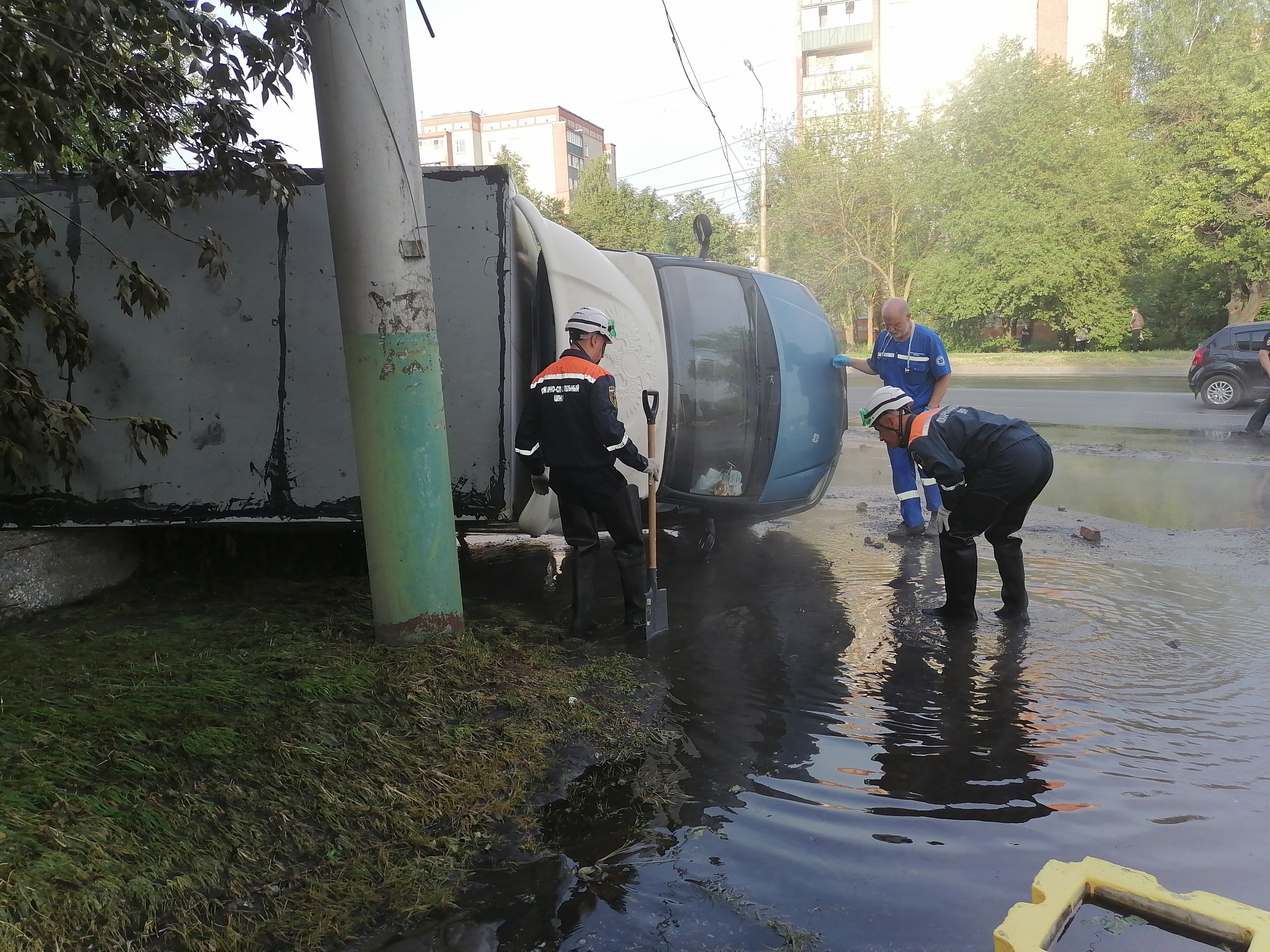 Пензенская прокуратура проводит проверку после ЧП с перевернутой фонтаном кипятка ГАЗелью