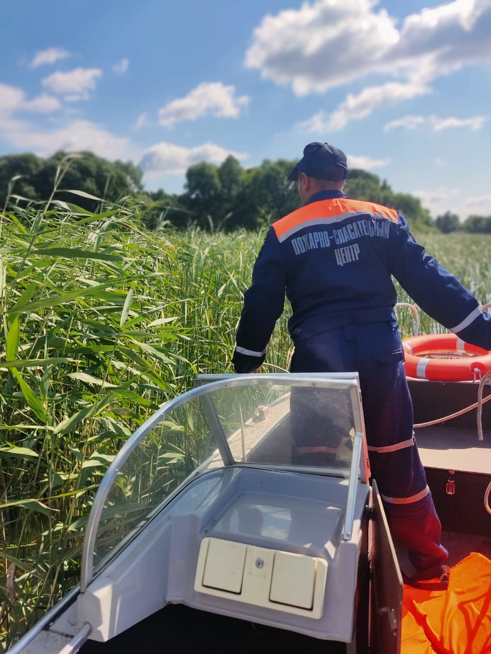 В Пензе трое туристов на каяках заблудились на Сурском водохранилище