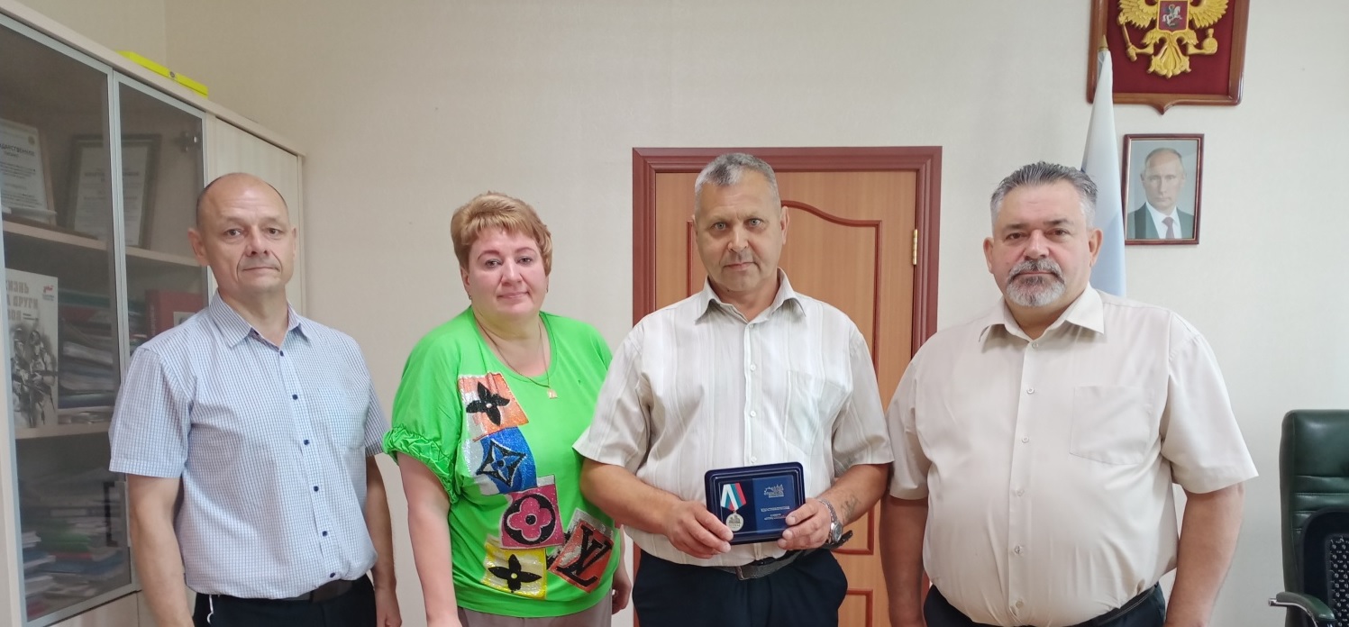 Житель Пензы получил медаль «Отец солдата» за сына, участвующего в СВО