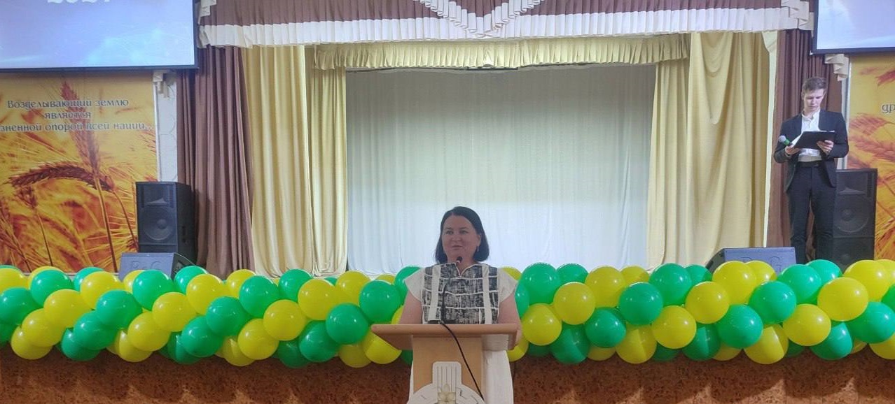 Ольга Чистякова поздравила выпускников аграрного колледжа с окончанием обучения