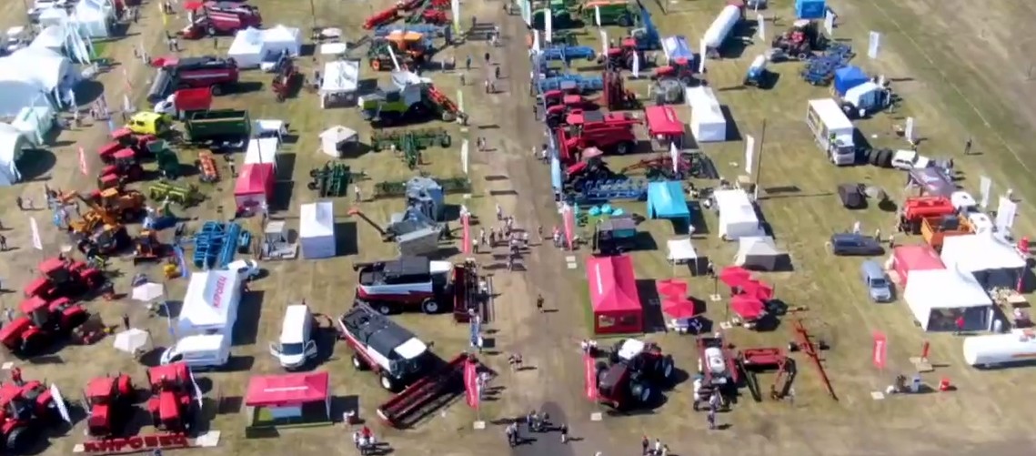 Олег Мельниченко: Выставка «День поля» собрала около 80 участников