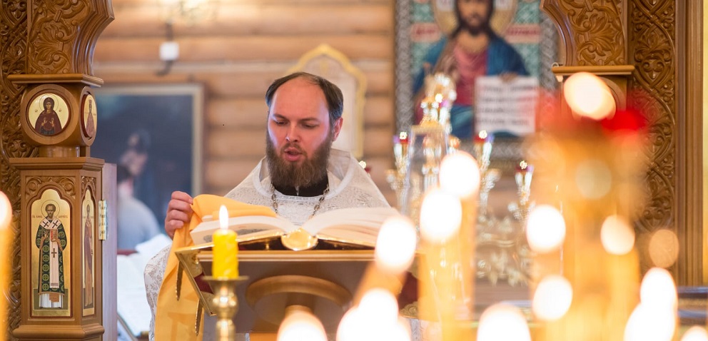 Священник Виталий Зорин рассказал, что делать с вещами усопших близких людей