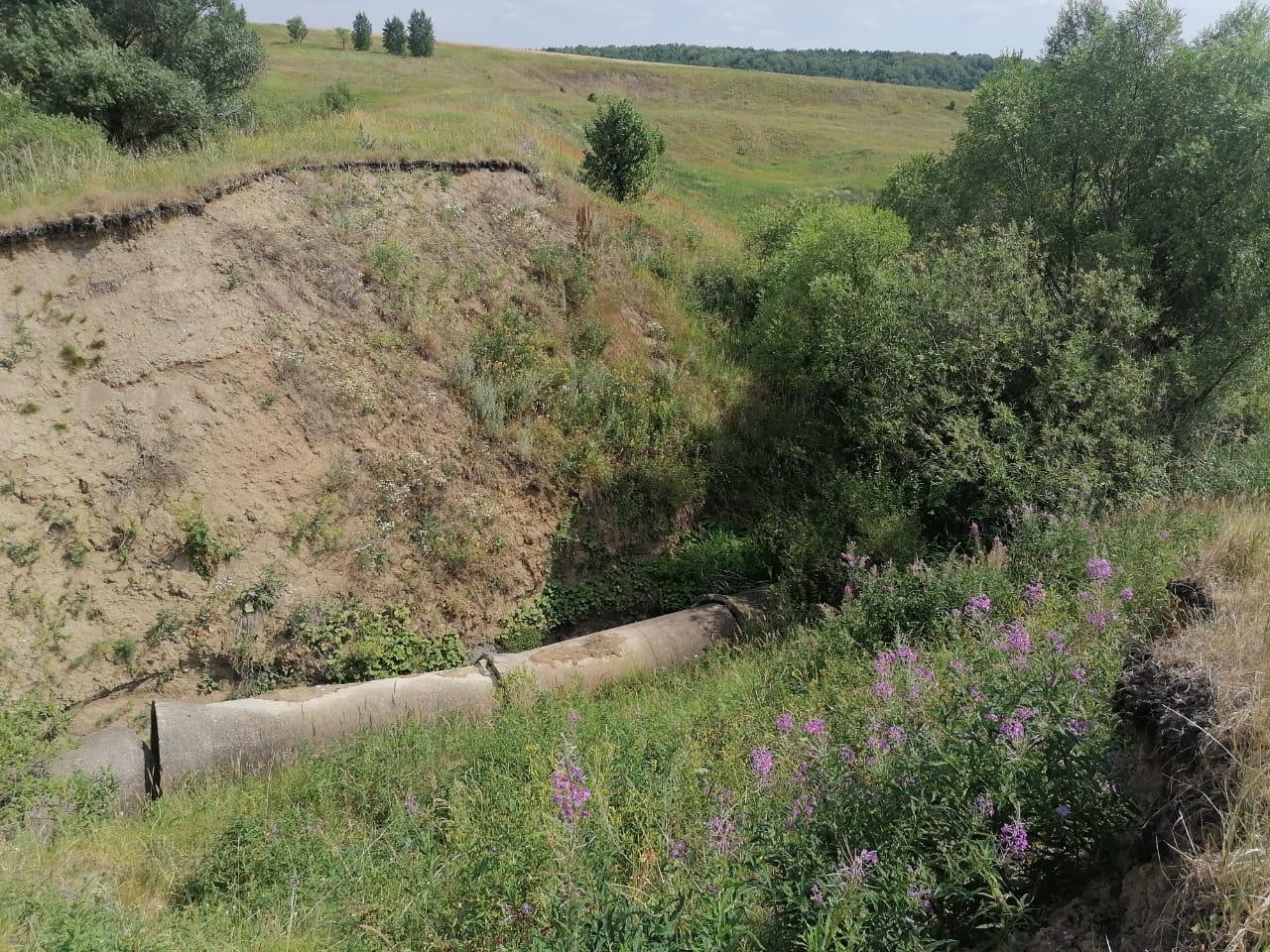 В Иссинском районе обследовали бесхозяйное гидротехническое сооружение пруда