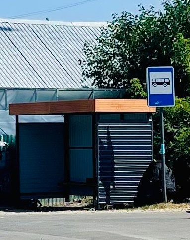 В Пензе установили остановочные павильоны из профлиста